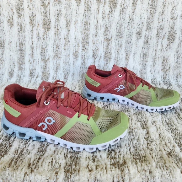 On Running "Cloudflow" Running Athletic Shoes Guava Dustrose | Women's Size 6.5 - Picture 9 of 15